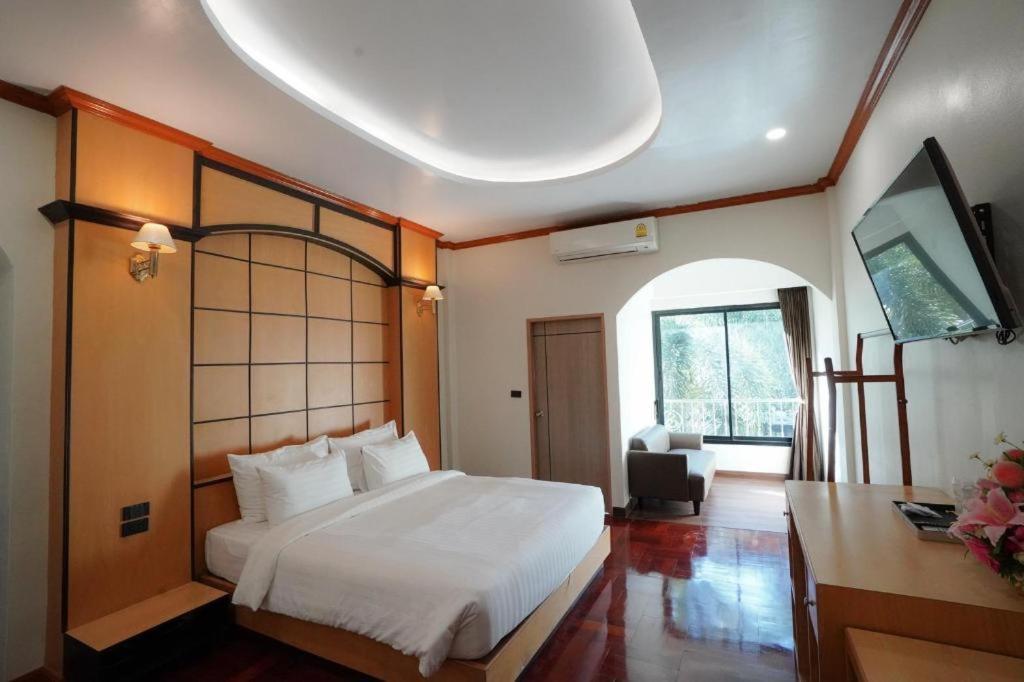 Siam River Resort Chaiyaphum Buitenkant foto