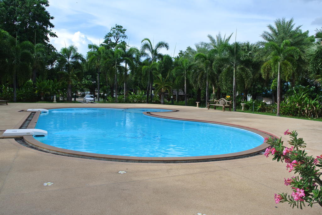 Siam River Resort Chaiyaphum Buitenkant foto
