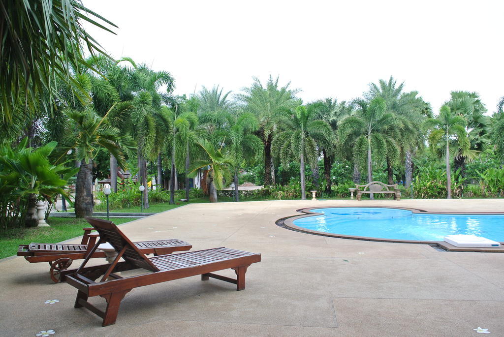 Siam River Resort Chaiyaphum Buitenkant foto